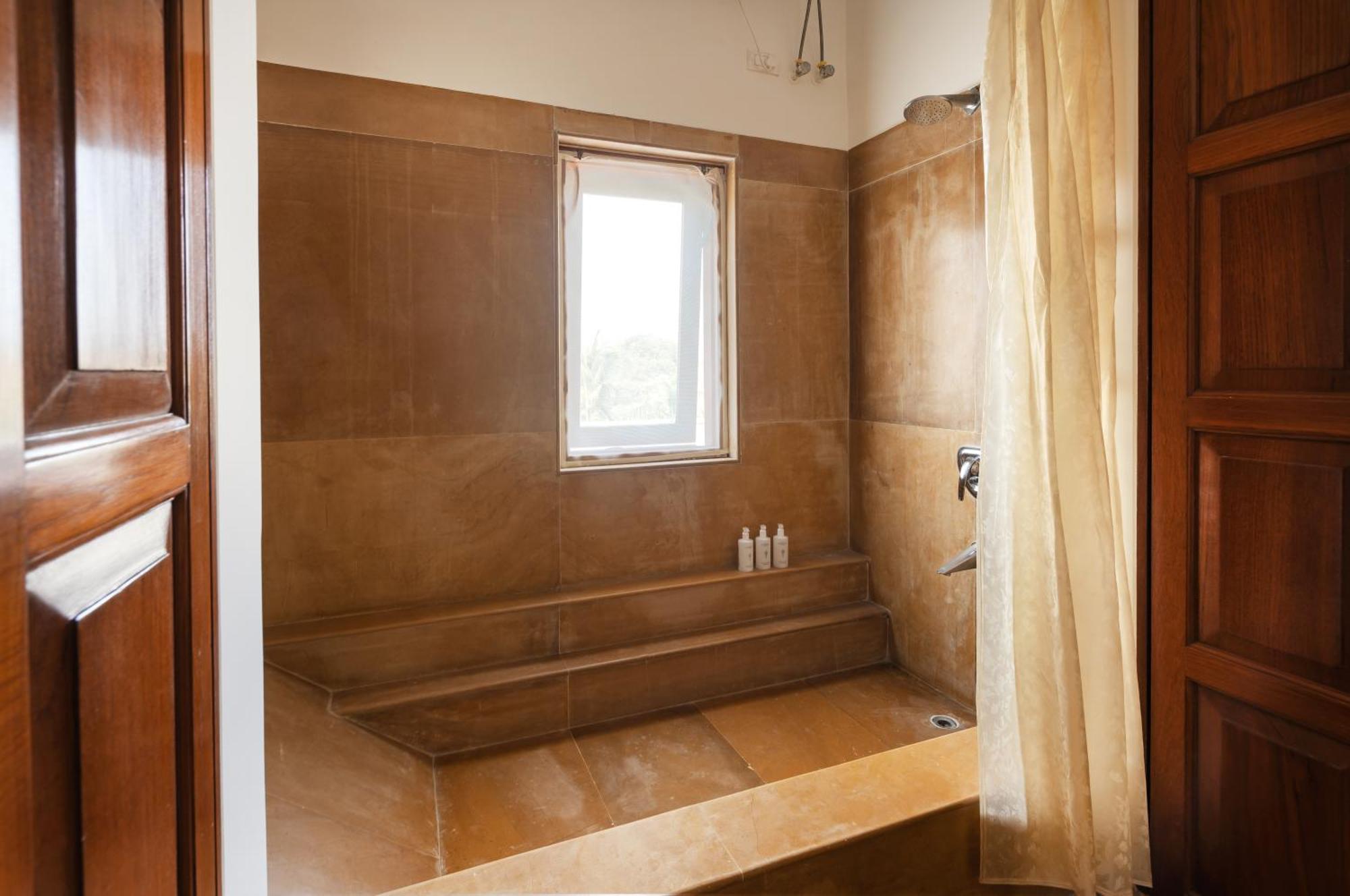 Saffronstays Pride Rock Mandve エクステリア 写真